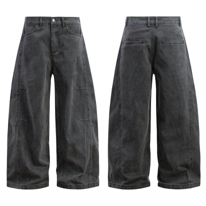 Baggy pants worker